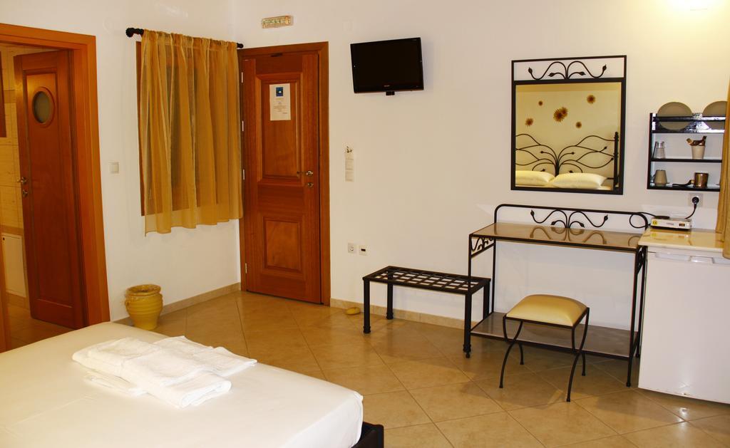 Alisachni Apartment Livadi  ภายนอก รูปภาพ