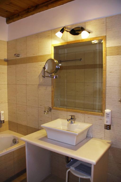 Alisachni Apartment Livadi  ภายนอก รูปภาพ