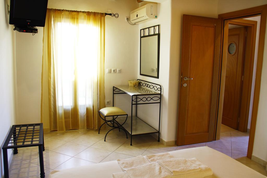Alisachni Apartment Livadi  ภายนอก รูปภาพ