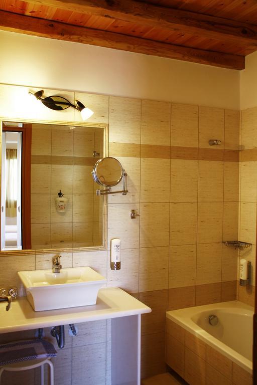 Alisachni Apartment Livadi  ภายนอก รูปภาพ