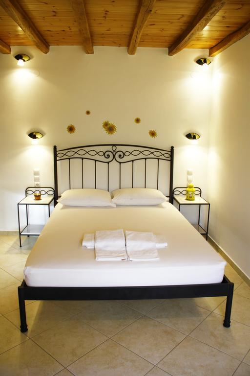 Alisachni Apartment Livadi  ภายนอก รูปภาพ